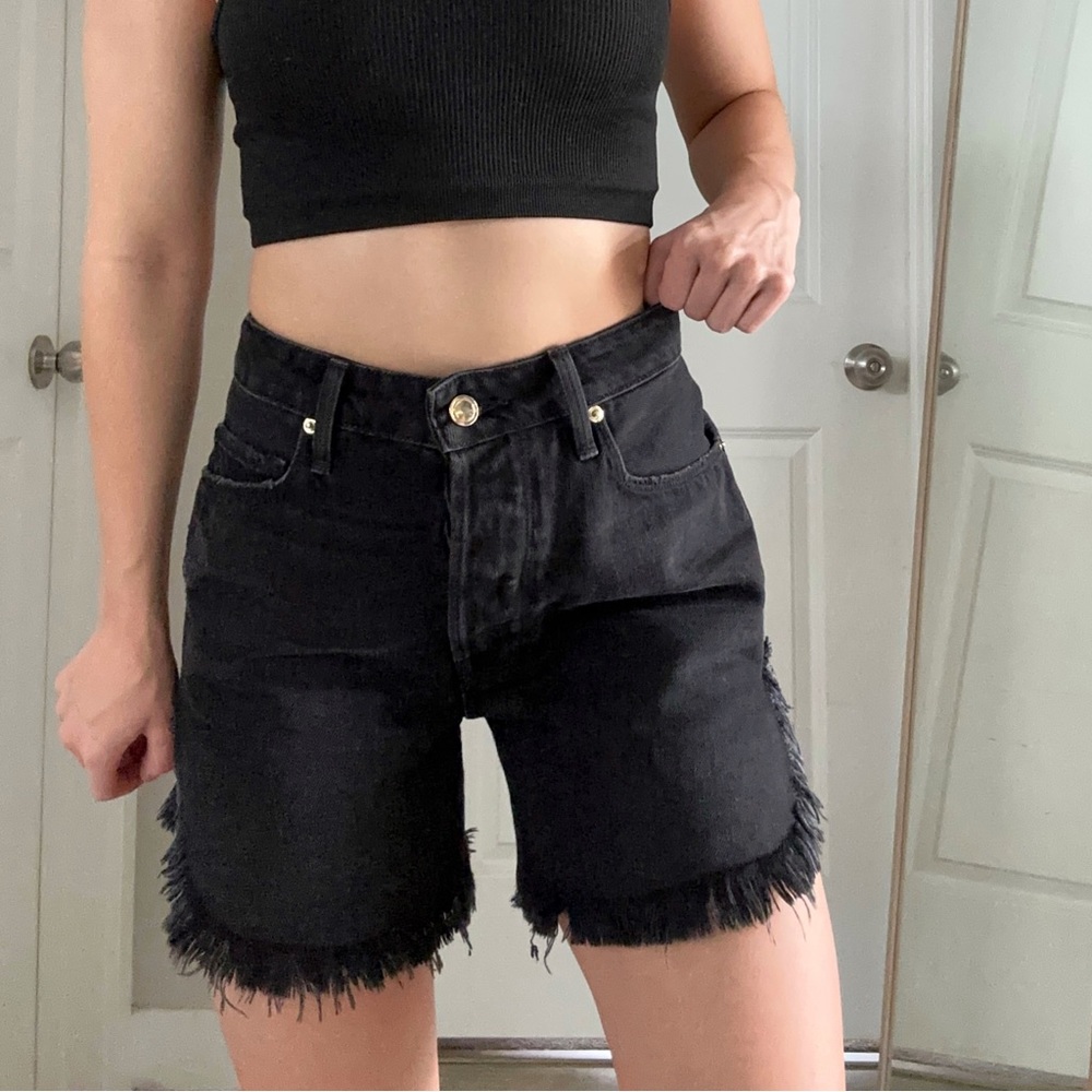 Good American Black Denim Frayed Shorts 7 inches dad shorts